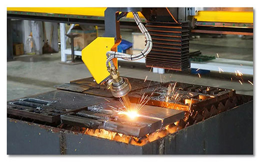 918博天堂10米超长跨距无限回转数控坡口切割机调试